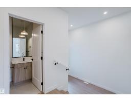 1429 Osprey Co Nw, Edmonton, AB T5S0H3 Photo 8