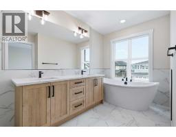446 Kinniburgh Loop, Chestermere, AB T1X3C4 Photo 39