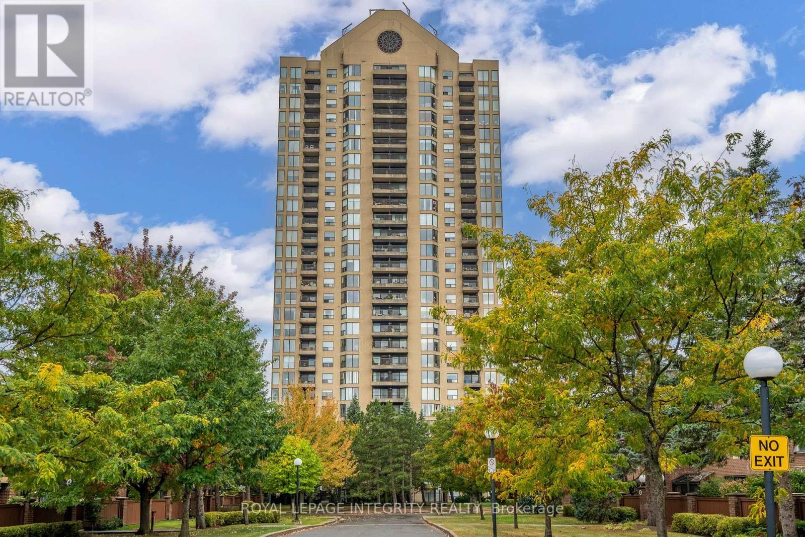 302 - 545 ST. LAURENT BOULEVARD, Ottawa