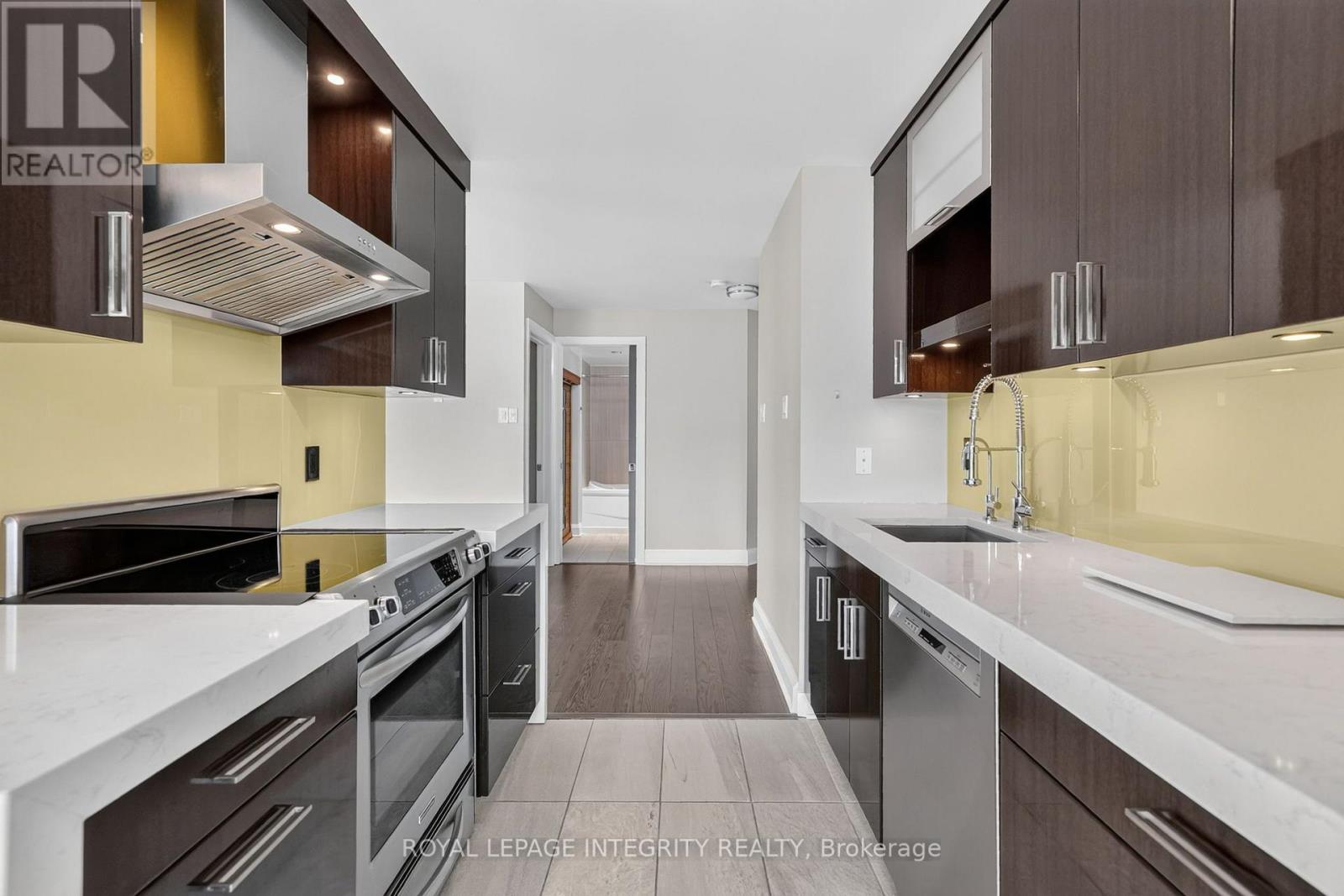 302 - 545 ST. LAURENT BOULEVARD, Ottawa — photo 10