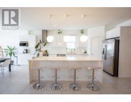 Eating area - 865 Cologne Street, Russell, ON K0A1W0 Photo 9
