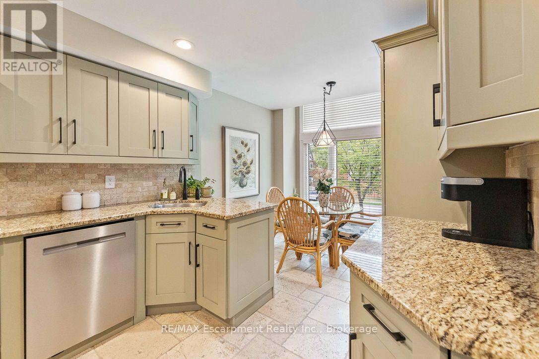 2331 MARINE DRIVE, Oakville (BR Bronte) — photo 5