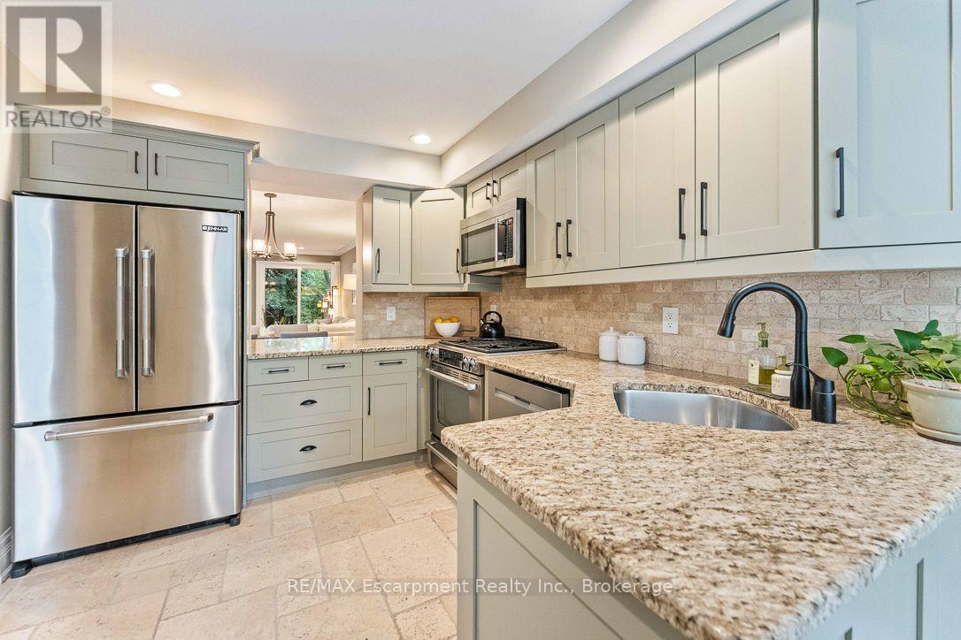 2331 MARINE DRIVE, Oakville (BR Bronte) — photo 6