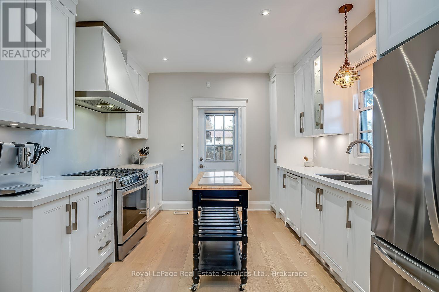 128 CHISHOLM STREET, Oakville (CO Central) — photo 10