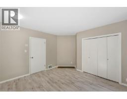 Bedroom - 124 St. Andrews St, Victoria, BC V8V2M7 Photo 15
