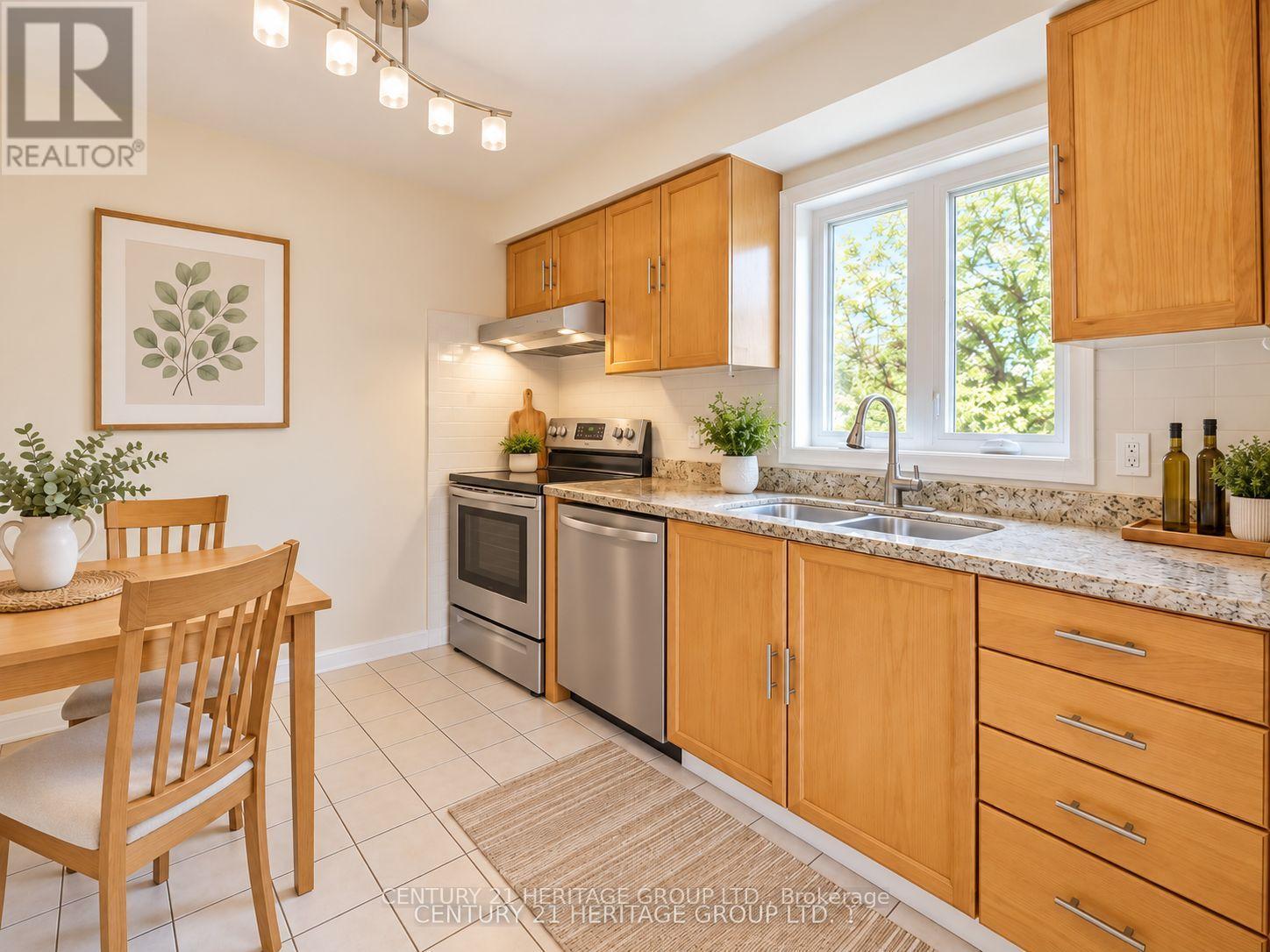 MAIN - 8 PARK LANE CIRCLE, Richmond Hill (South Richvale) — photo 6