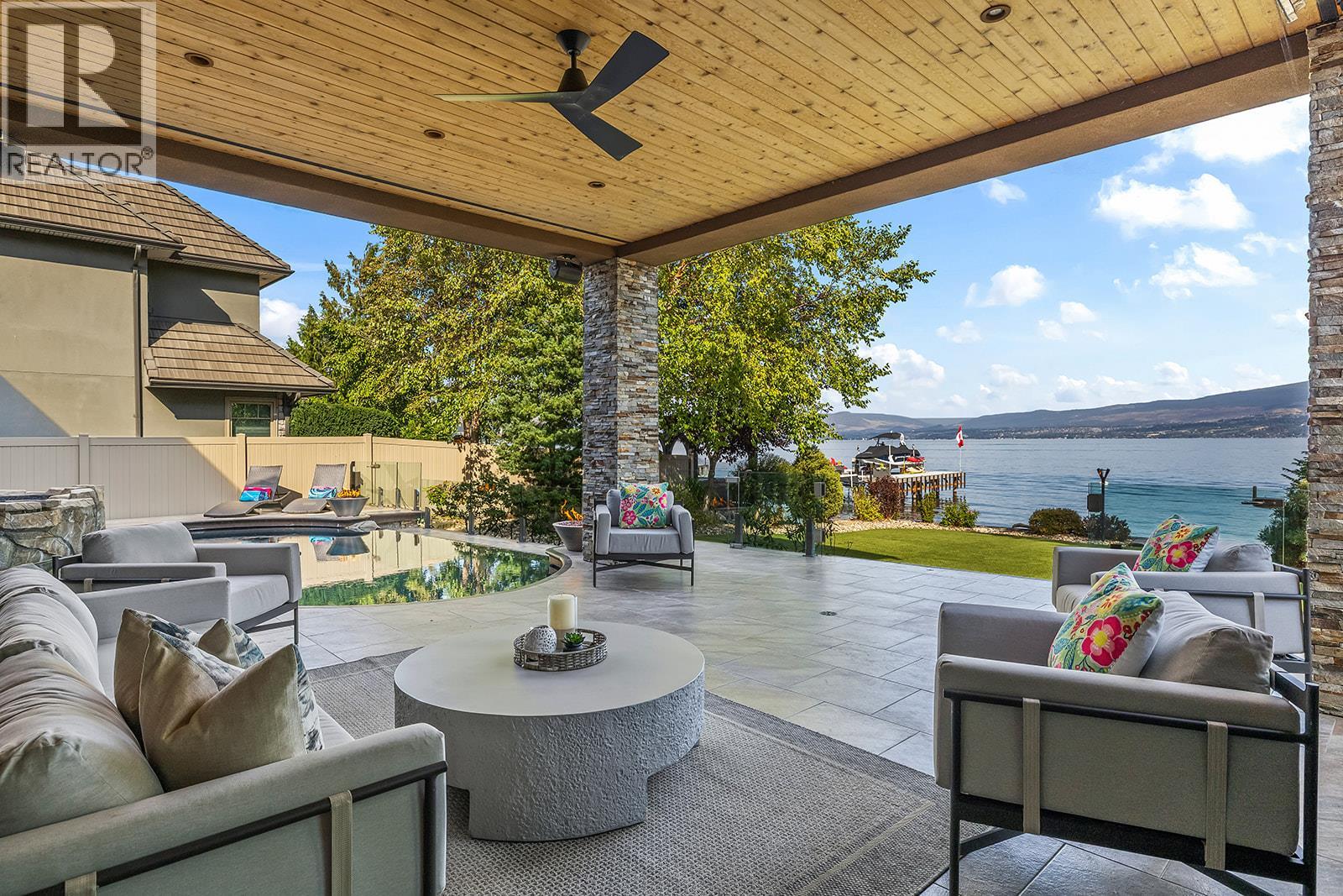 4165 Gellatly Road - 34