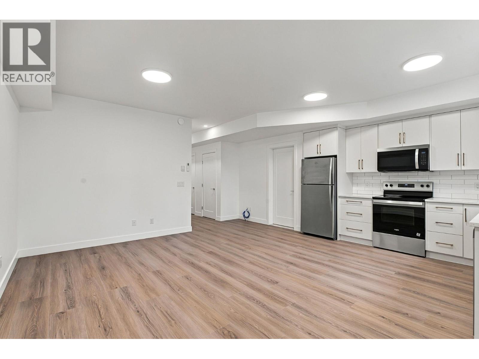 491 Clifton Road N - 39