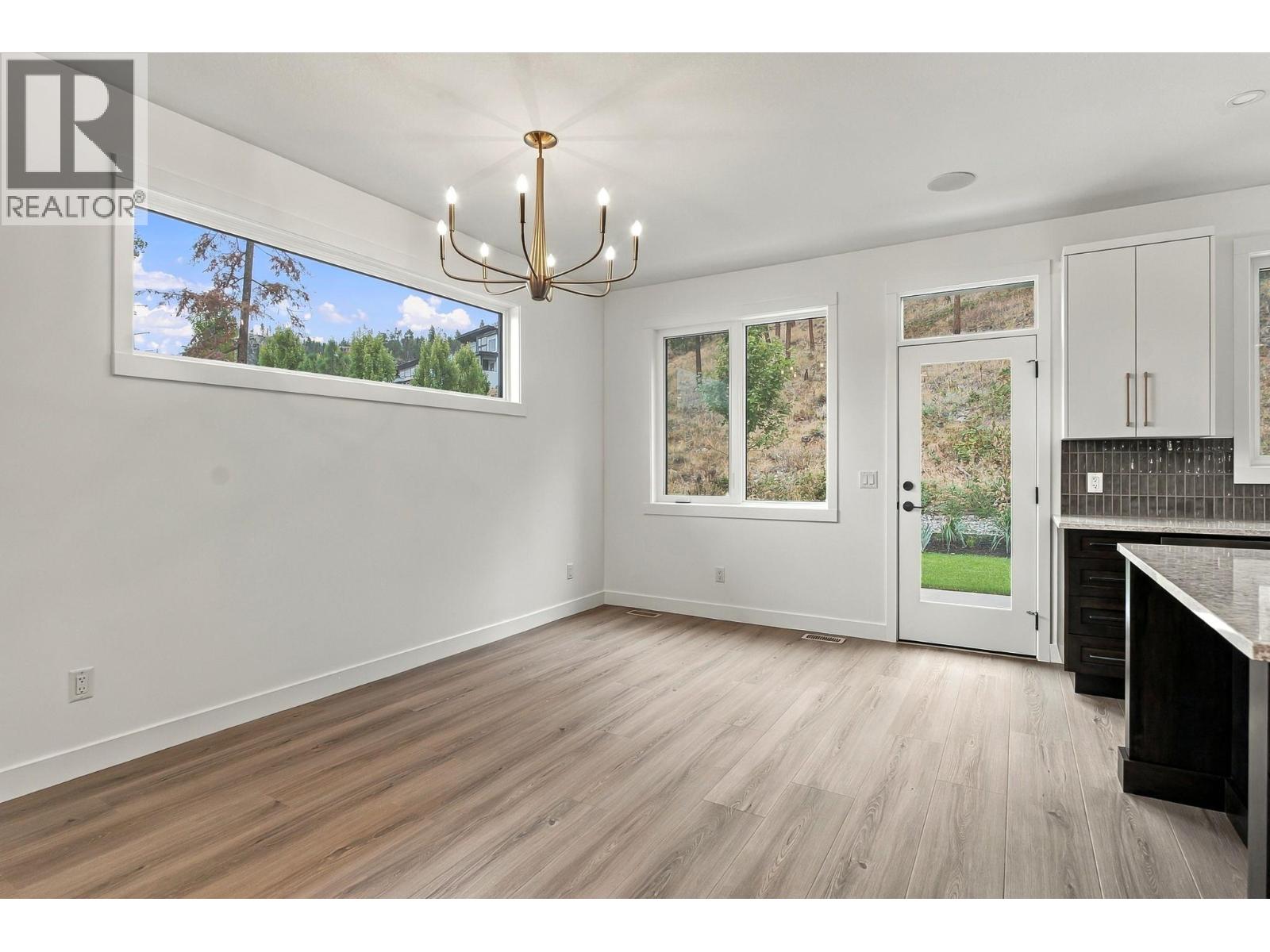 491 Clifton Road N - Image 15
