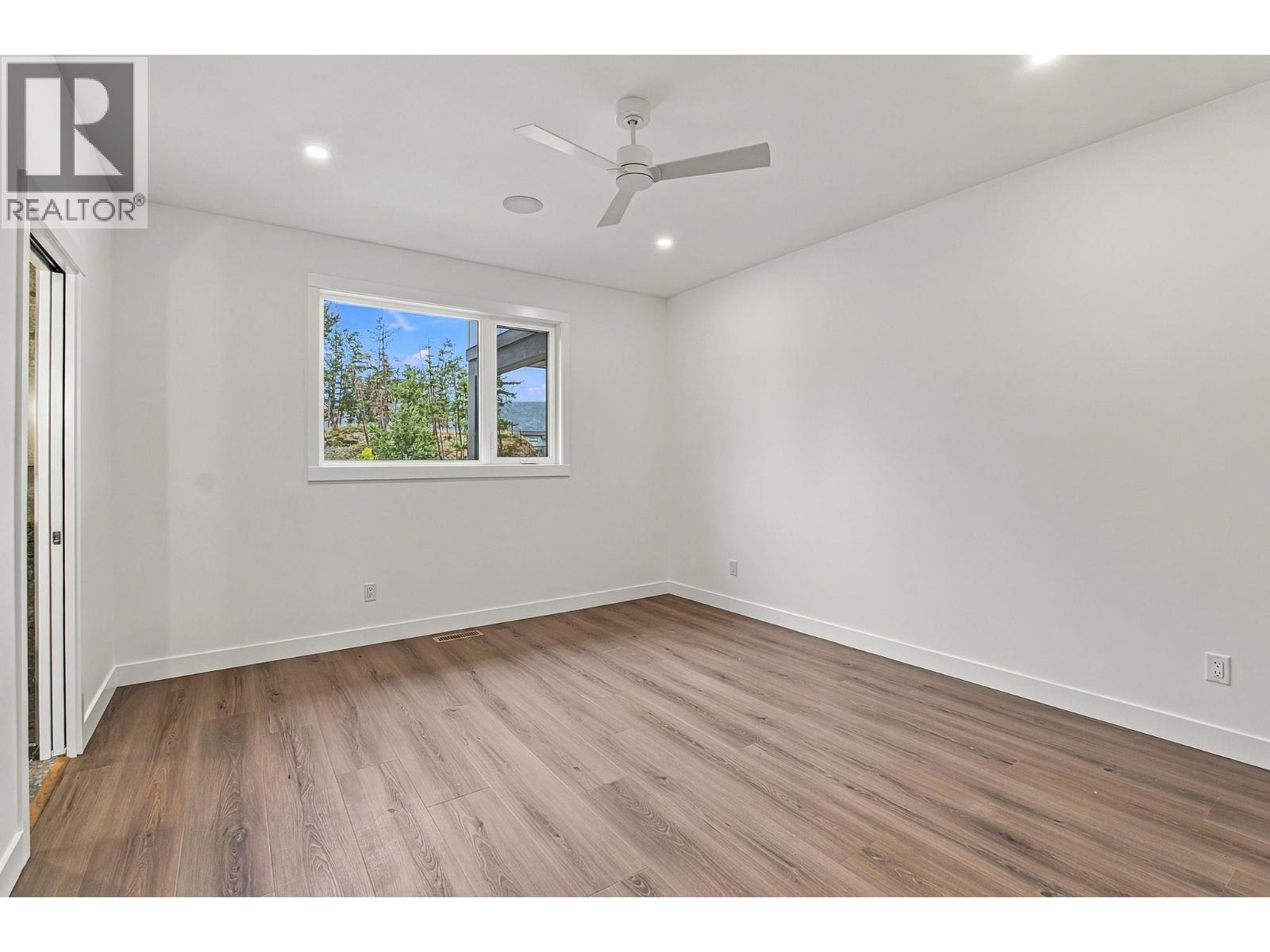 491 Clifton Road N - Image 24