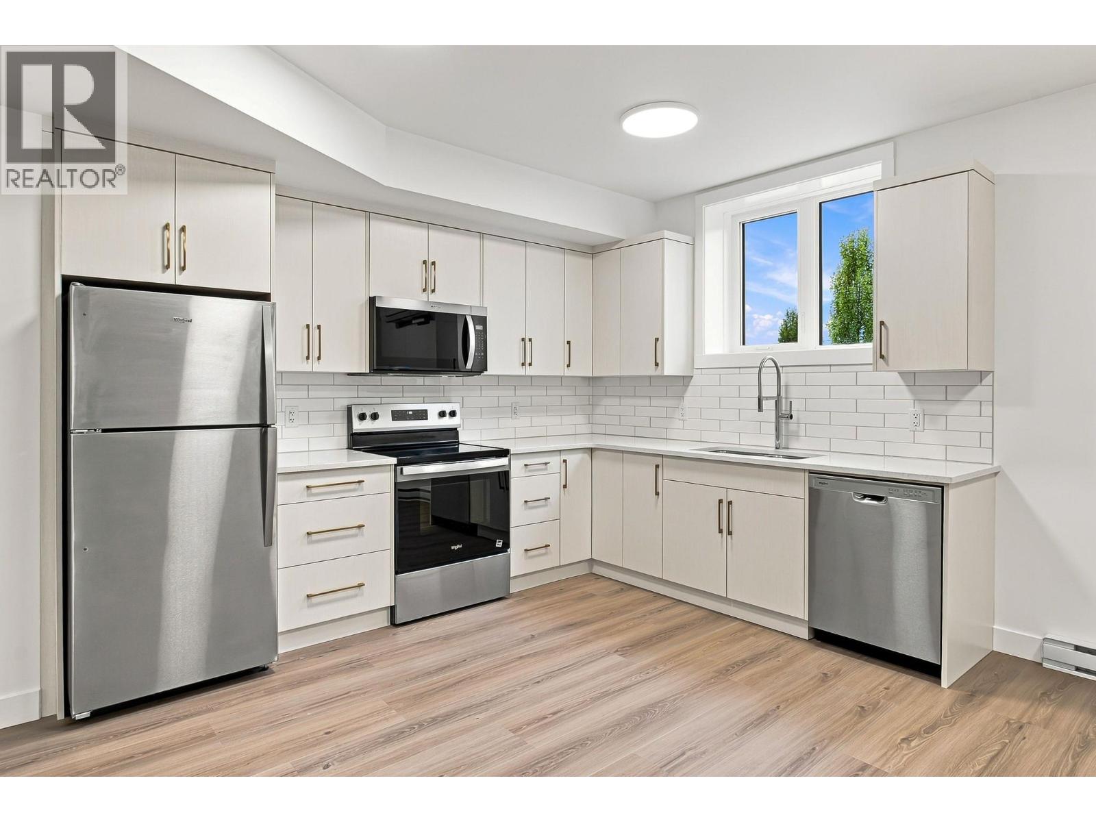 491 Clifton Road N - Image 35
