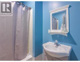 574 Van Horne Street, Penticton, BC V2A4K8 Photo 18