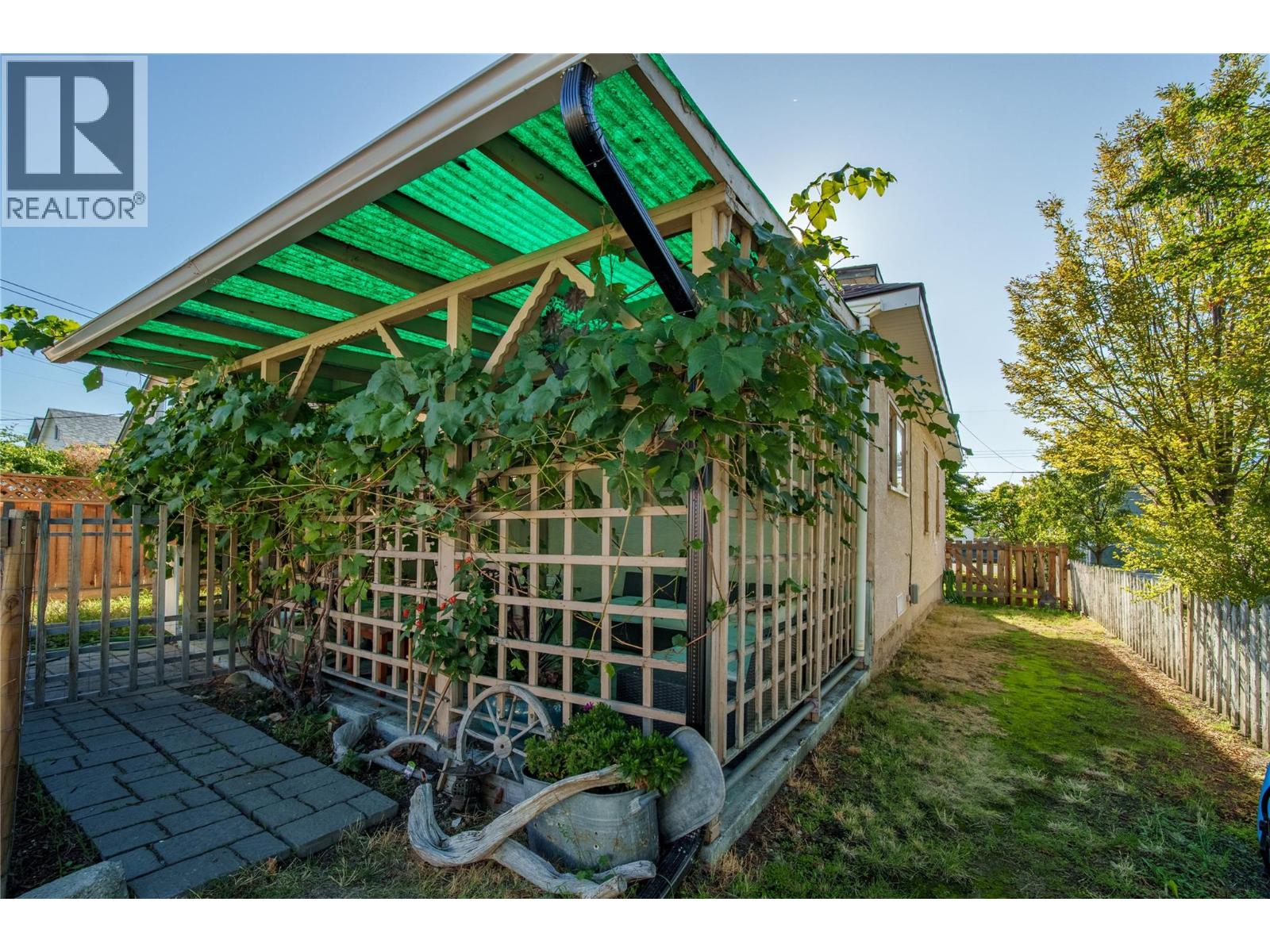 574 Van Horne Street, Penticton
