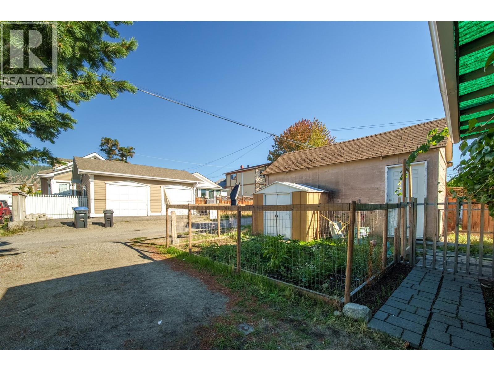 574 Van Horne Street - 38