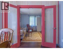 Laundry room - 574 Van Horne Street, Penticton, BC V2A4K8 Photo 10