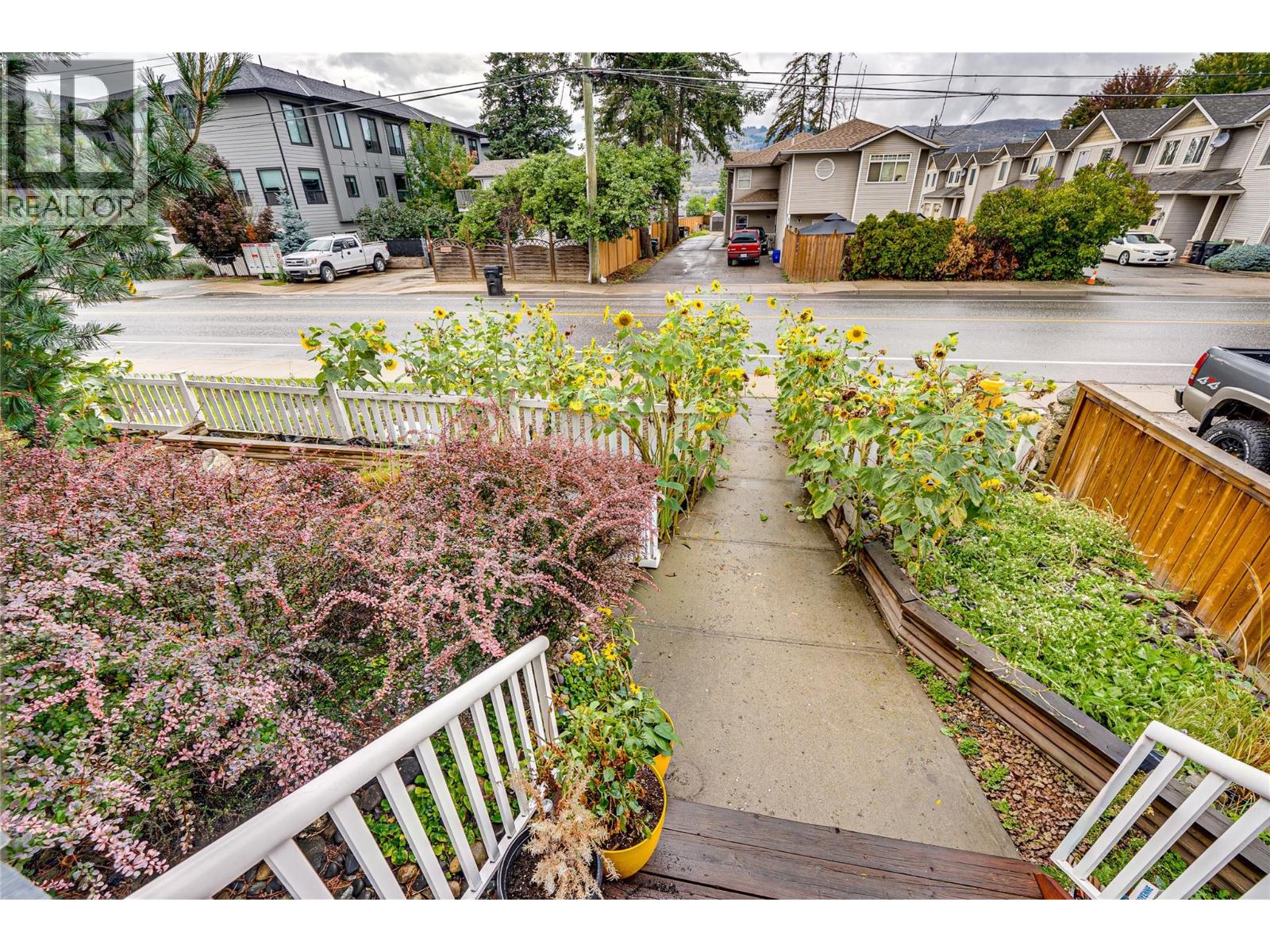 4607C 20 Street - Image 32
