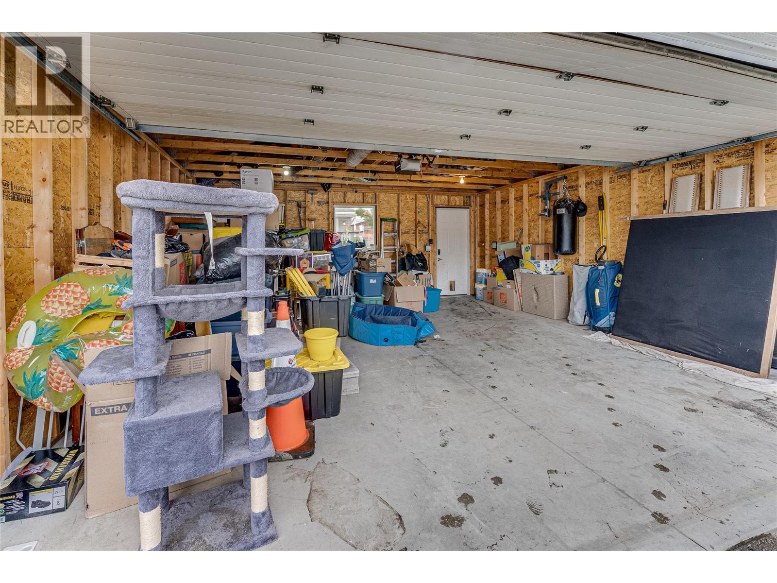 4607C 20 Street - Image 42