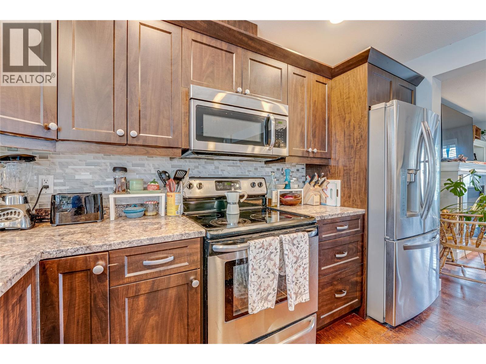 4607C 20 Street - 10