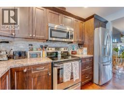 Living room - 4607c 20 Street, Vernon, BC V1T4E6 Photo 10