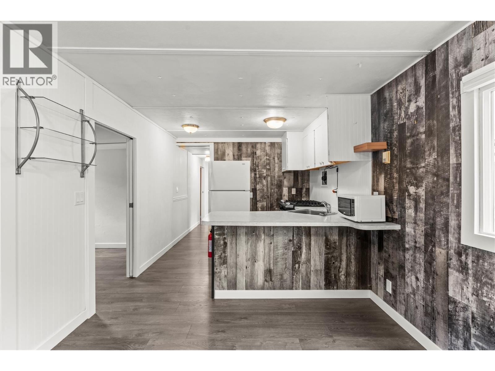 #4 1879 Faulkner Avenue - Image 13