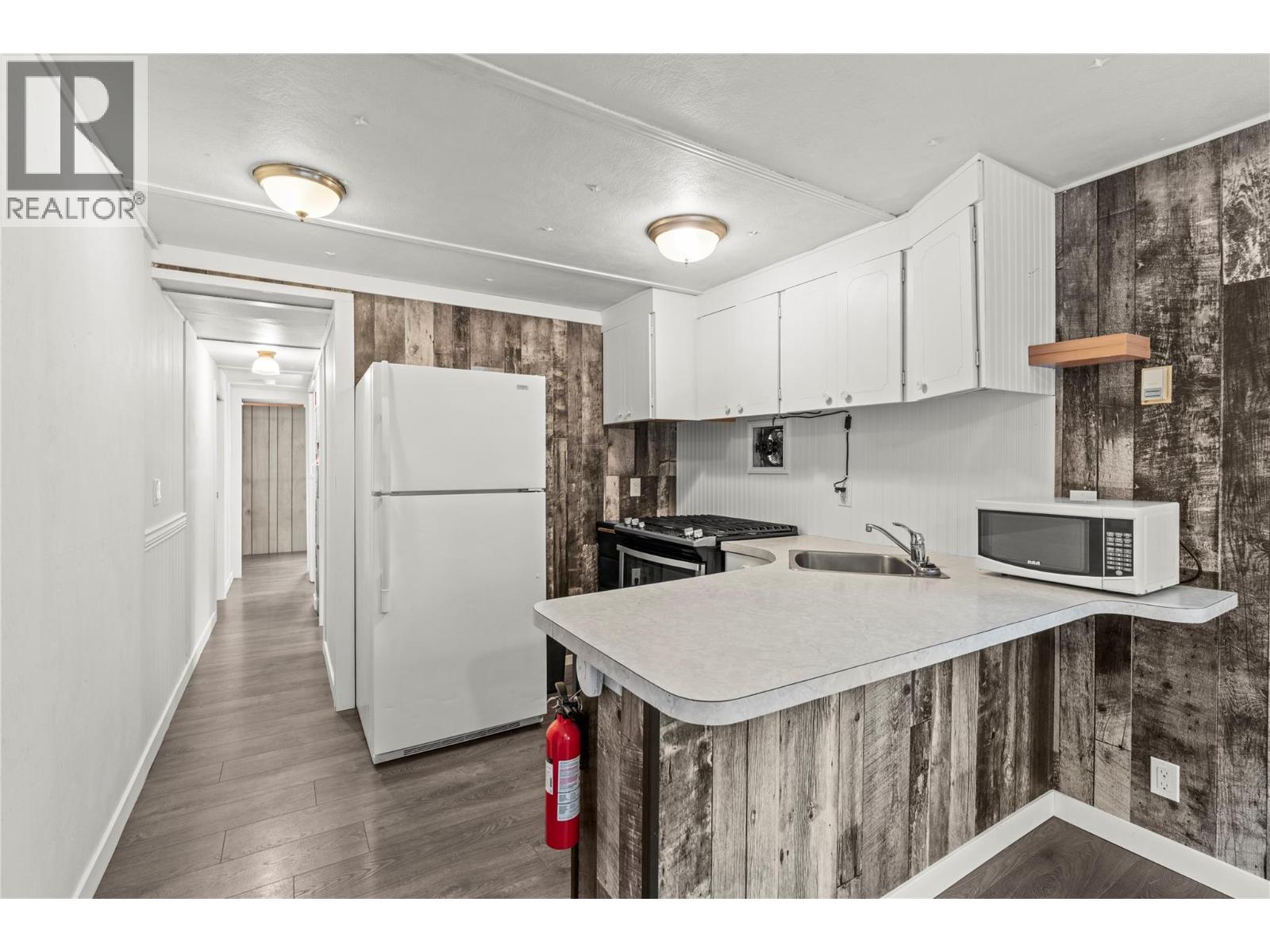 #4 1879 Faulkner Avenue - Image 14