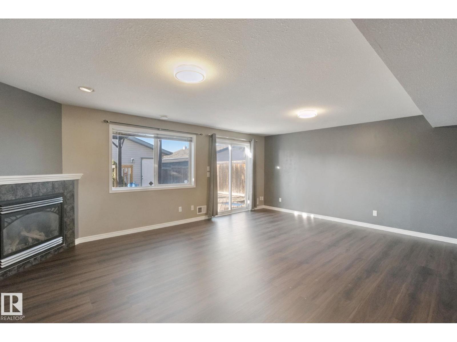 2117 36 AV NW - 19