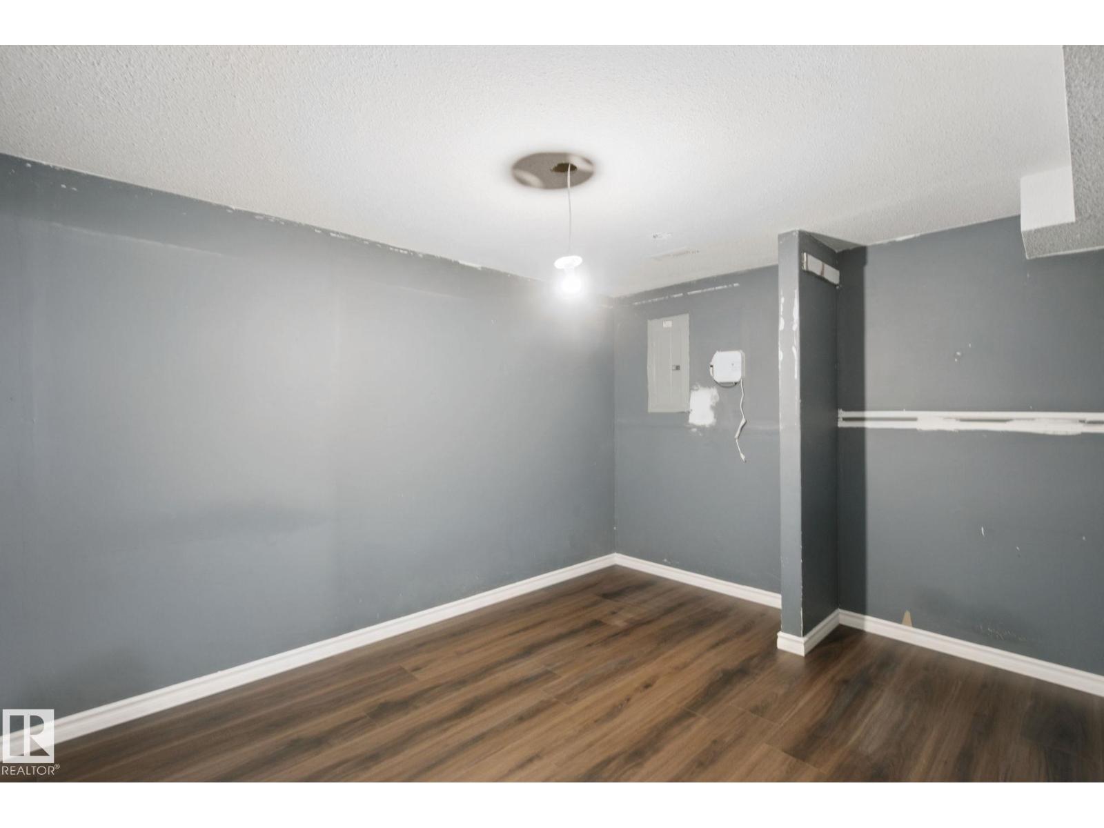 2117 36 AV NW - 24
