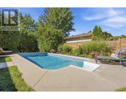 1 Queen Anne Circle, London North, ON N6H4B6 Photo 44