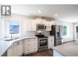 8210 Stoneridge Drive, Coldstream, BC V1B3M3 Photo 27