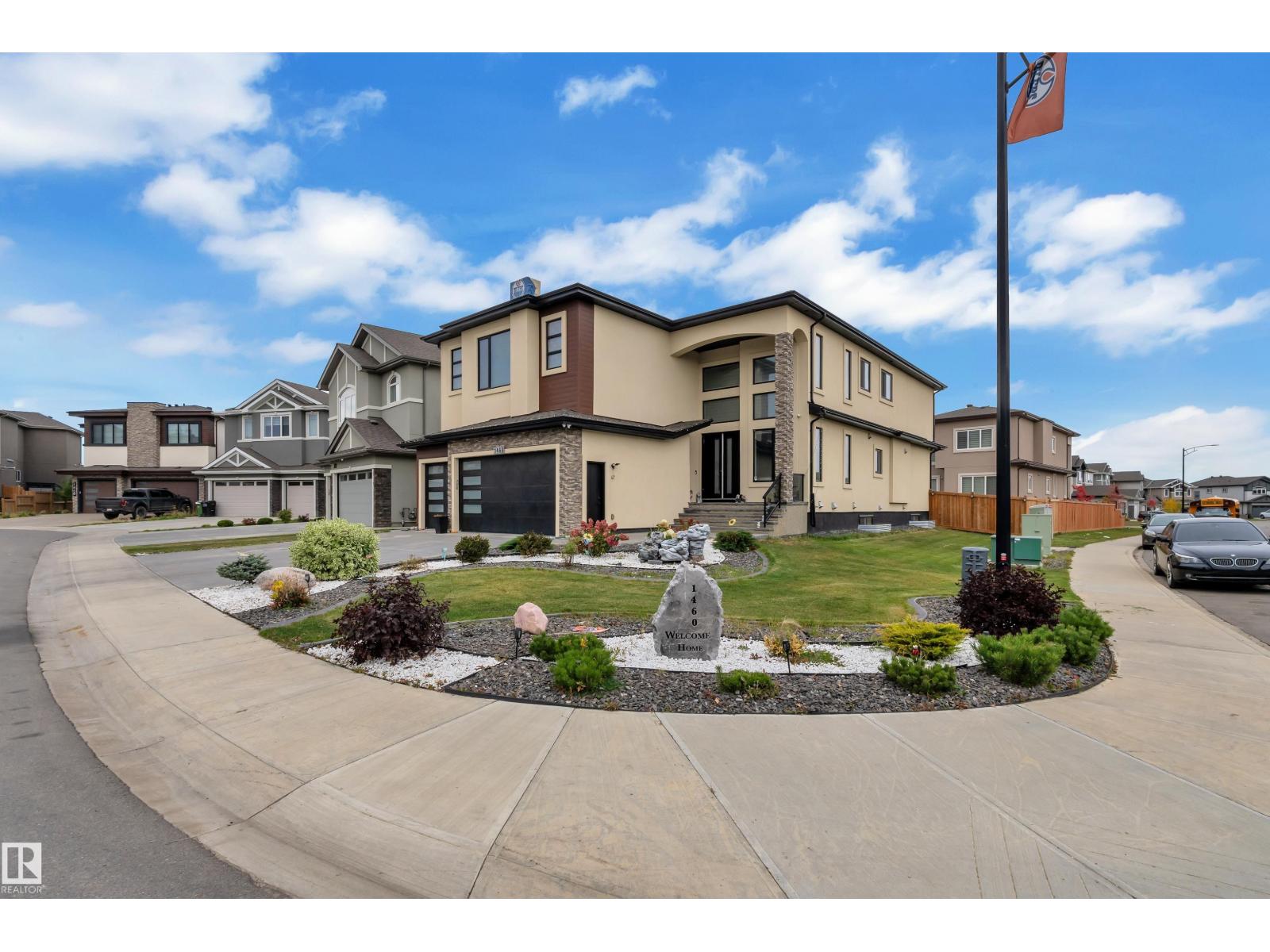 1460 25 St NW photo 2 — MLS® E4509490