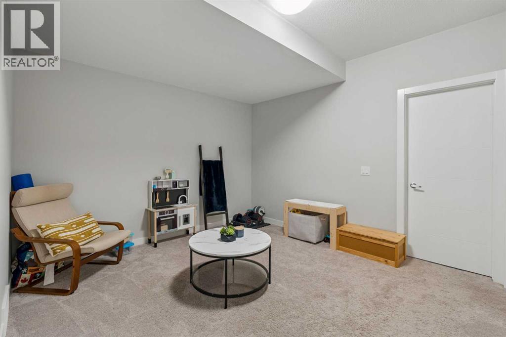 704 Redstone Crescent NE - Image 23