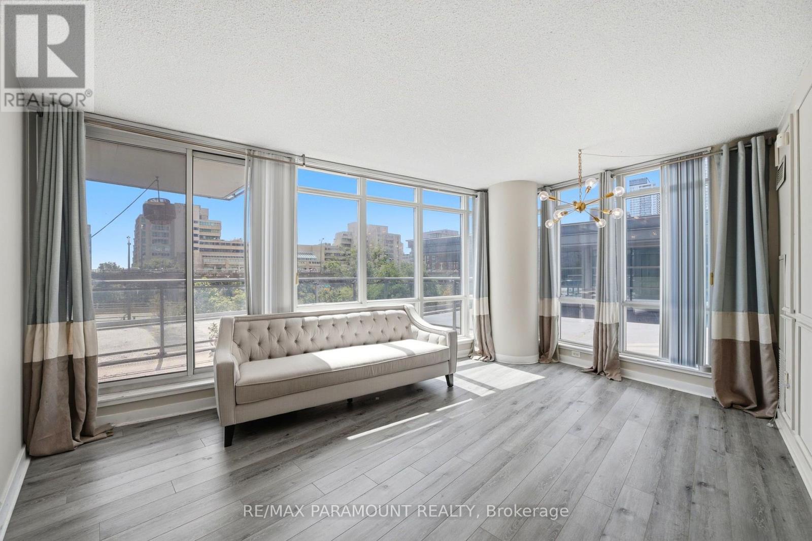 215 - 11 BRUNEL COURT, Toronto (Waterfront Communities) — photo 5