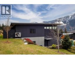 50 4000 Sunstone Way, Pemberton, BC V0N2L3 Photo 39