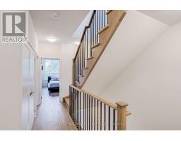11 - 26 Lytham Green Circle, Newmarket, ON L3Y0H5 Photo 26