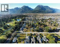 40127 Kalodon Road, Squamish, BC V0N1T0 Photo 12