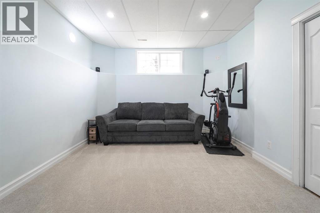 109 Laurier Road, Fort McMurray