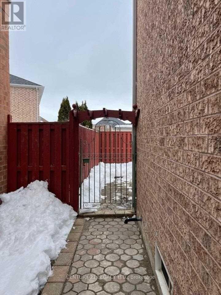 Photo of 82 Ferncroft Place