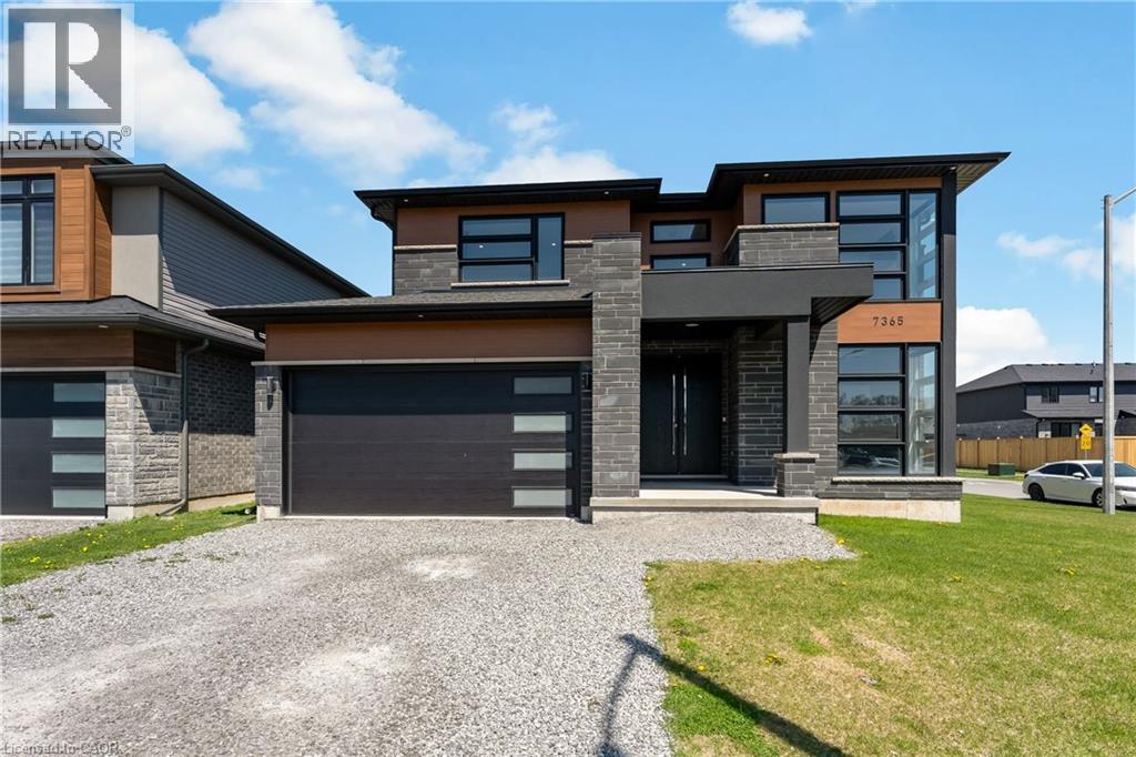 7365 JONATHAN Drive, Niagara Falls — photo 2