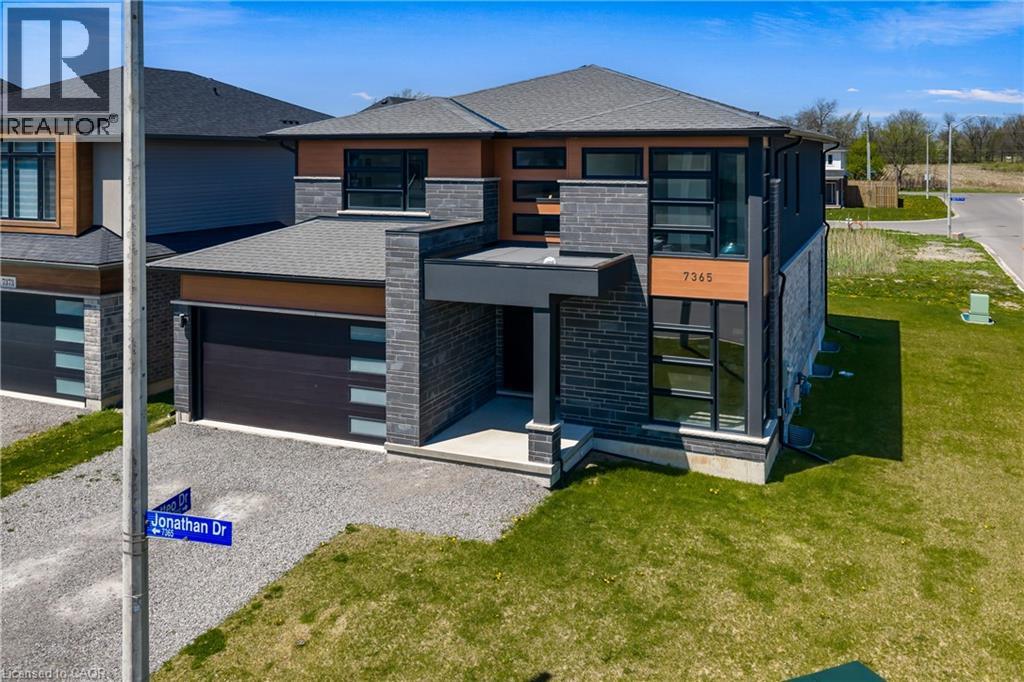 7365 JONATHAN Drive, Niagara Falls — photo 3
