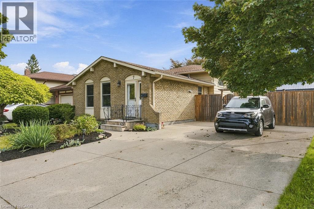 7 ROEHAMPTON Avenue, St. Catharines