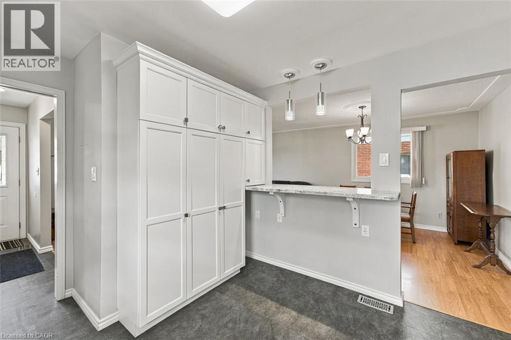 7 ROEHAMPTON Avenue, St. Catharines — photo 12