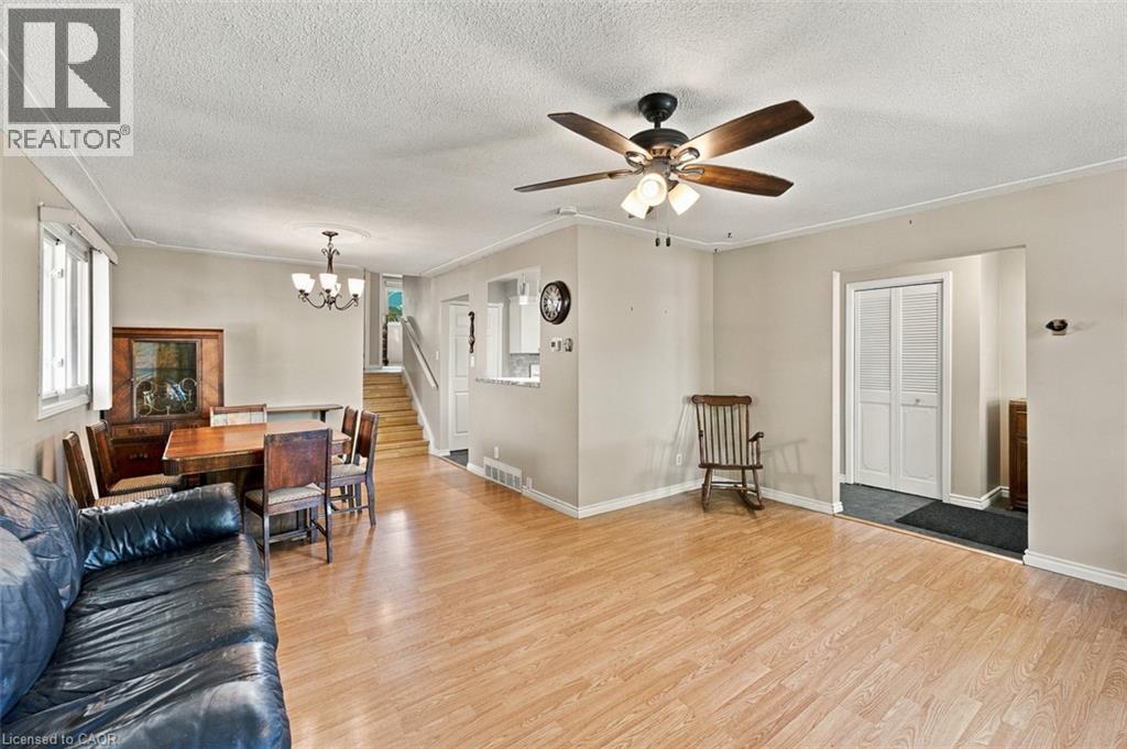 7 ROEHAMPTON Avenue, St. Catharines — photo 8