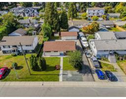 11055 Oriole Drive, Surrey, BC V3R5A7 Photo 6