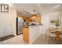 408 9319 University Crescent, Burnaby, BC V5A4Y5 Photo 7