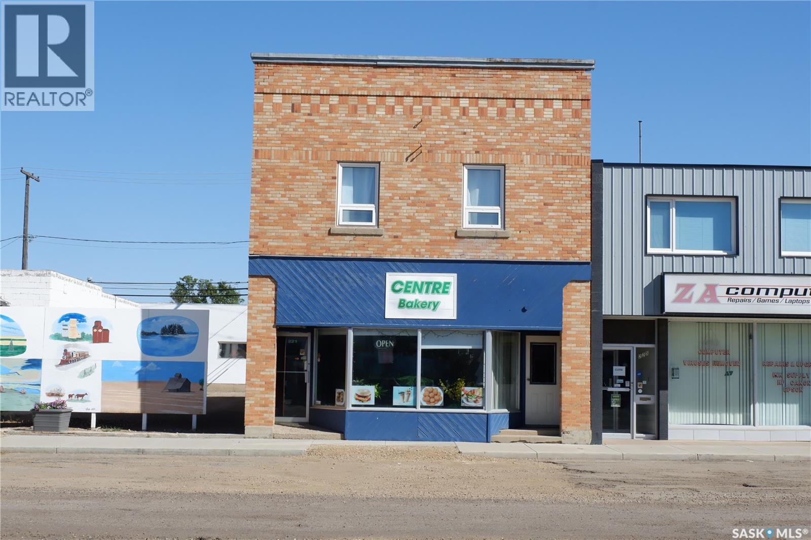 221 Centre STREET, Assiniboia