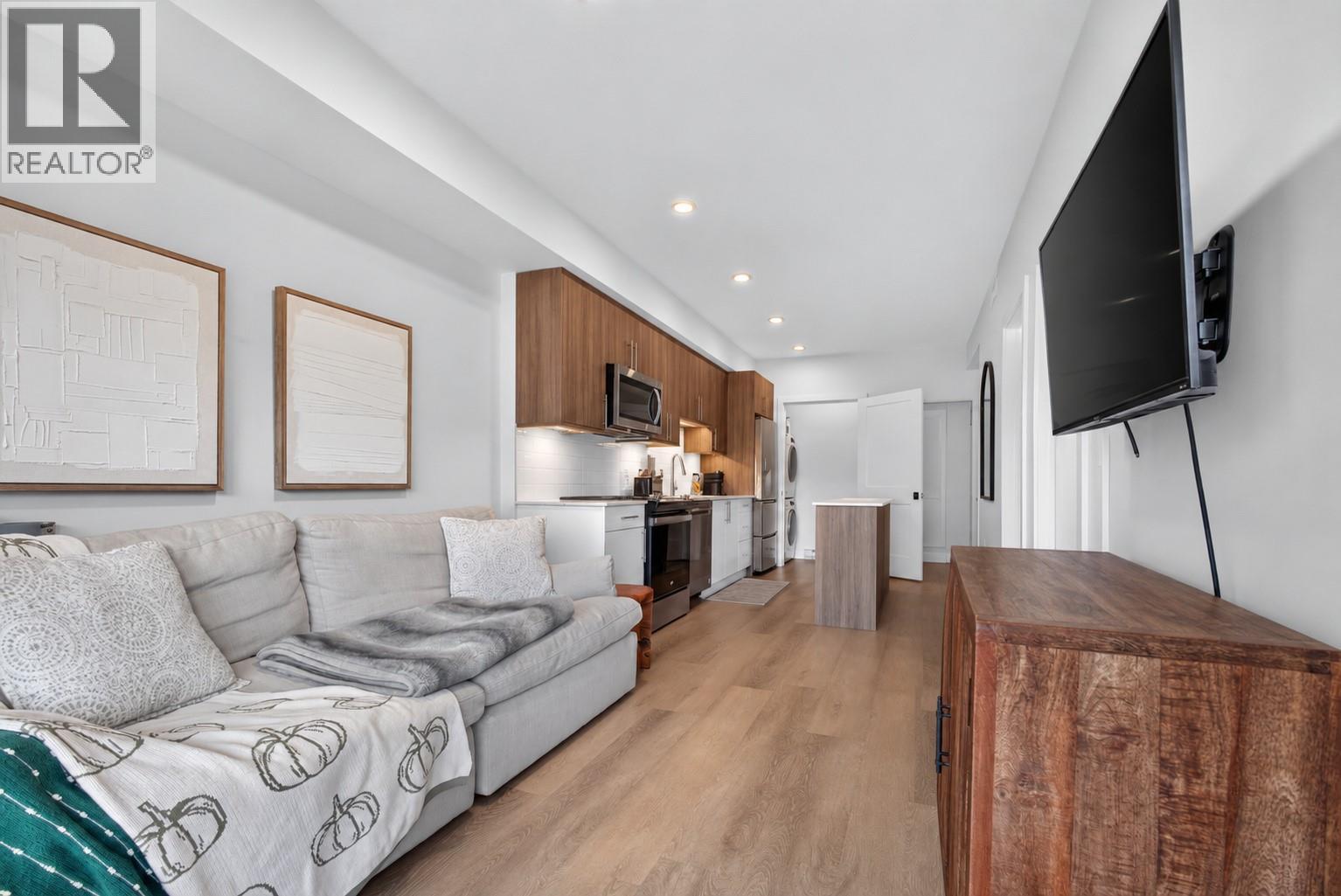 #67 685 Boynton Place - 2
