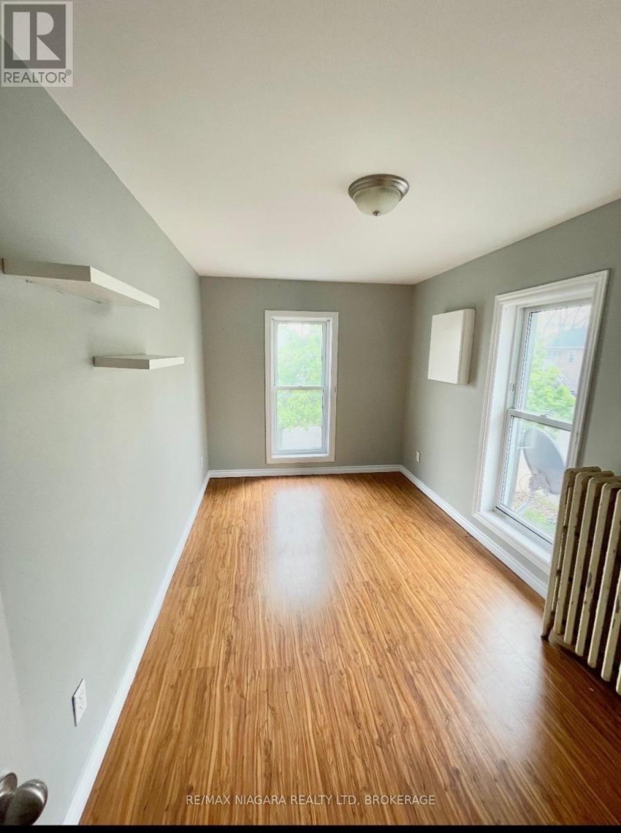 UPPER - 215 MCALPINE AVENUE S, Welland (Lincoln/Crowland) — photo 10