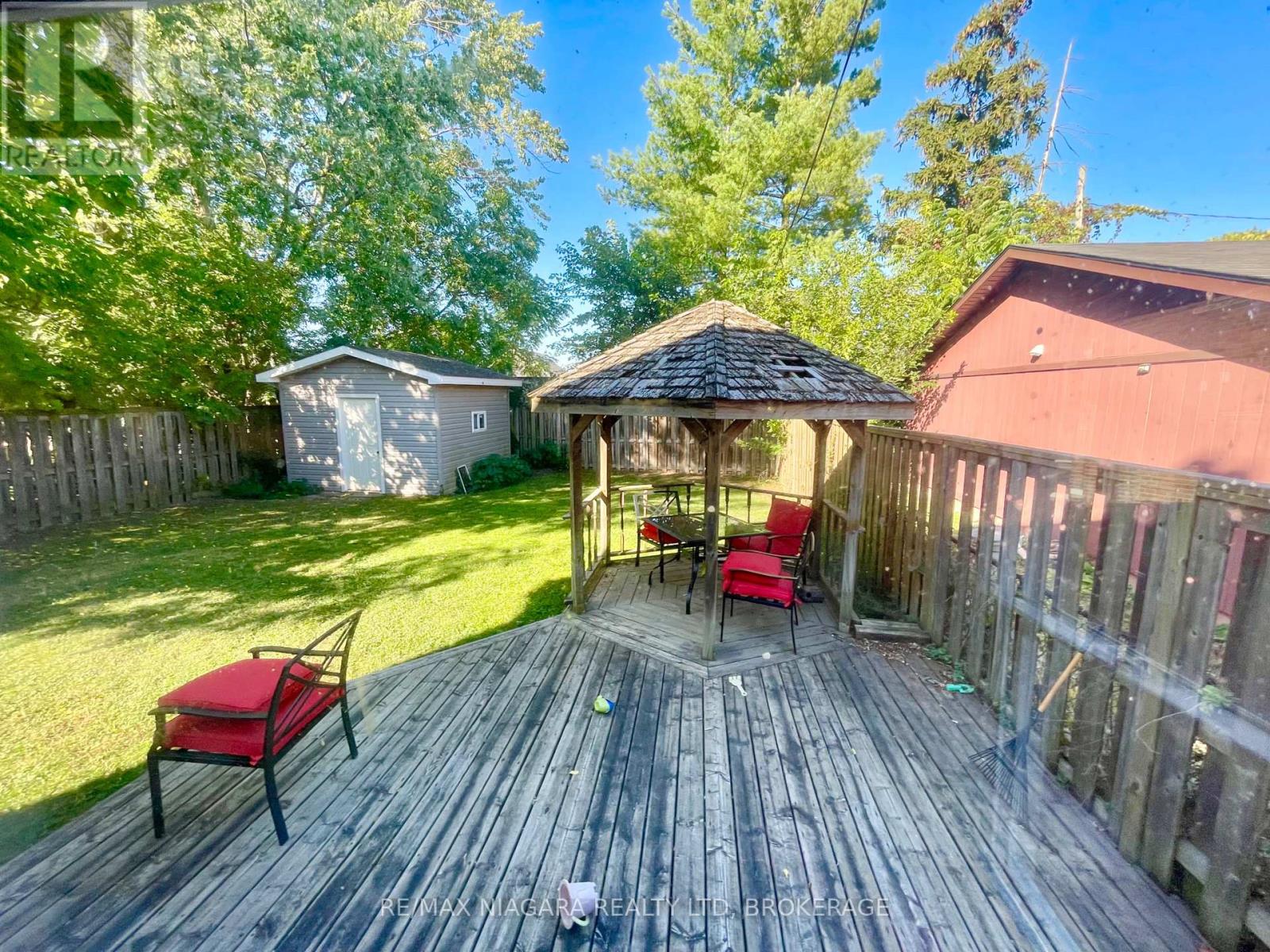UPPER - 215 MCALPINE AVENUE S, Welland (Lincoln/Crowland) — photo 2