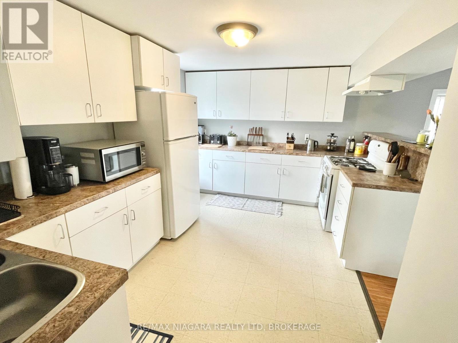 UPPER - 215 MCALPINE AVENUE S, Welland (Lincoln/Crowland) — photo 7