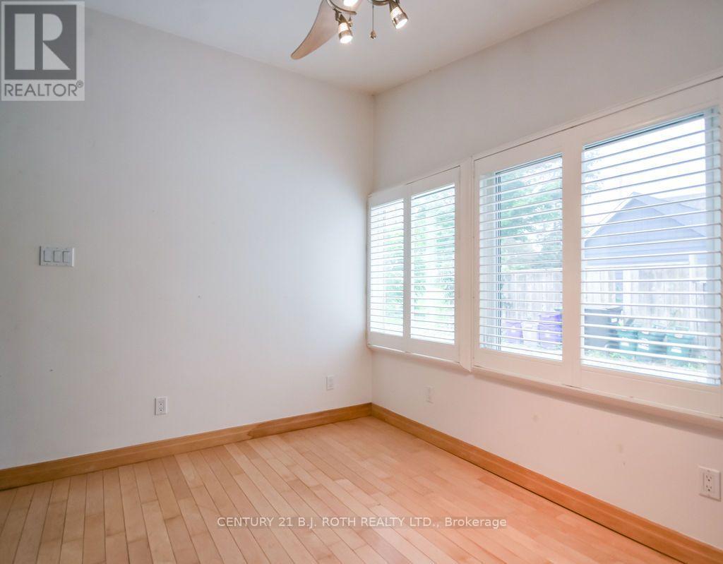 45 GROVE STREET W, Barrie (Queen's Park) — photo 2